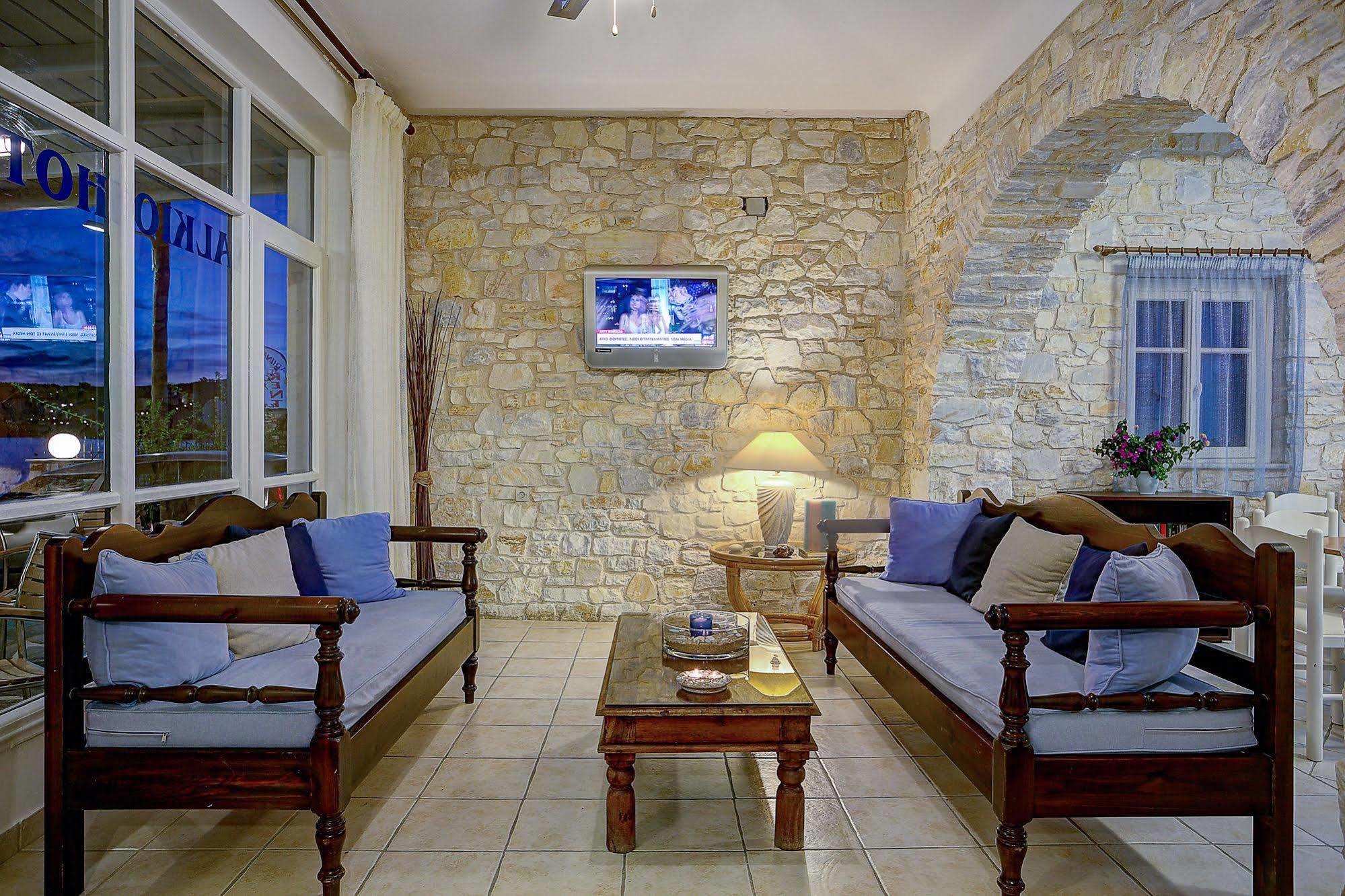 Alkyon Hotel ปาริเกีย ภายนอก รูปภาพ